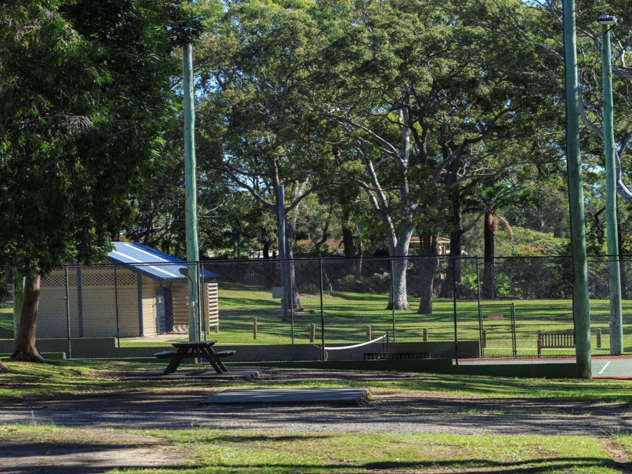 Reflections Holiday Parks Moonee Beach Tennis Courts