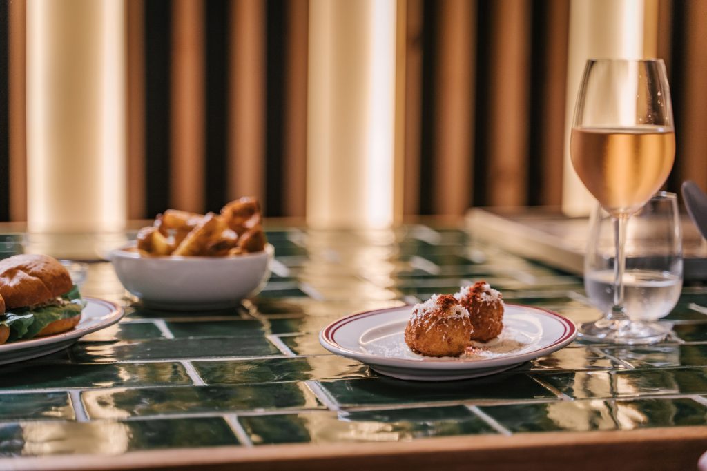 Sunday Long Lunch At Bar Que Sera