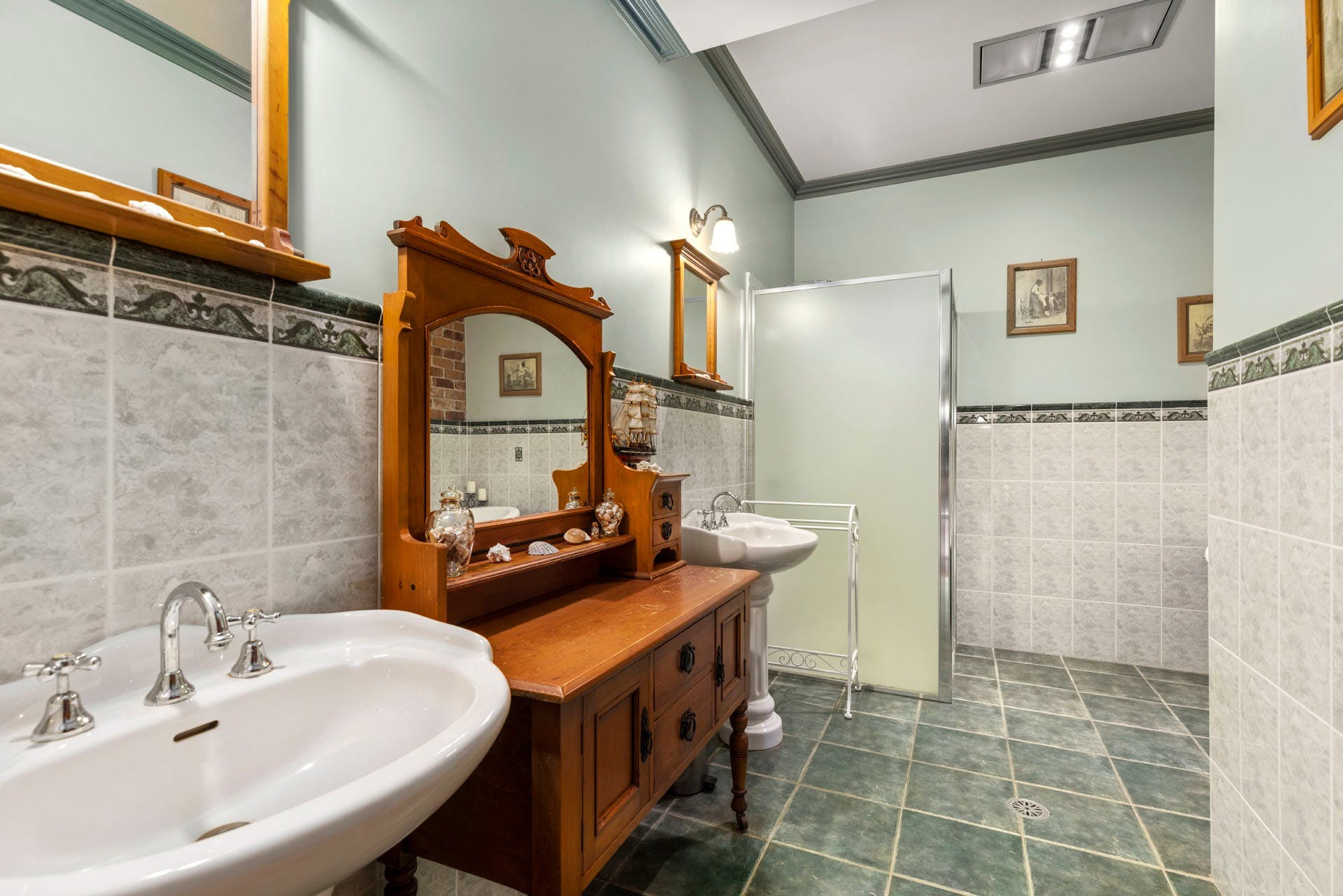 The bathroom next to the Accolade Room