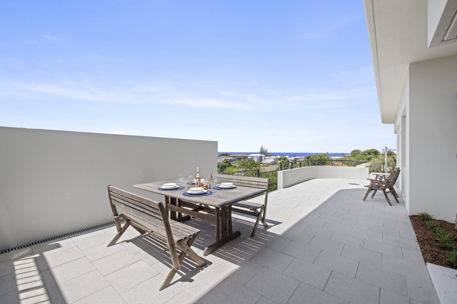 Coffs Coast Accommodation Paramount on Jarrett Outdoor Space