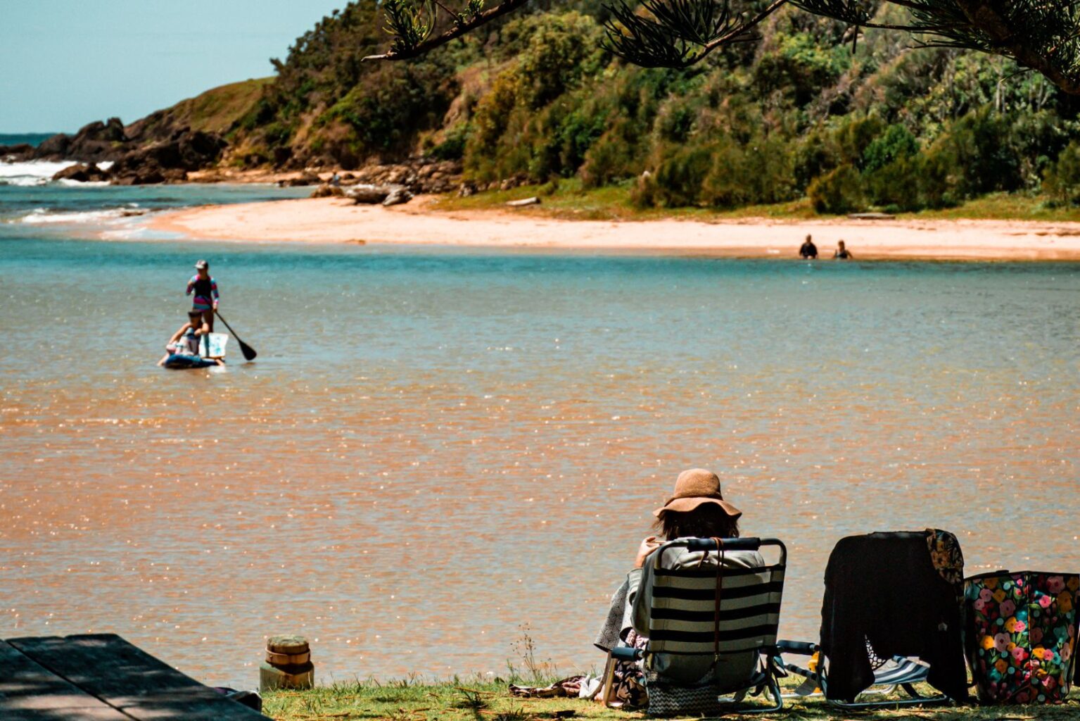 Stand-up Paddle Boarding on Moonee Creek