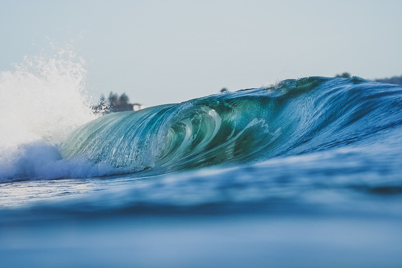 Barrel wave at Arrawarra Beach